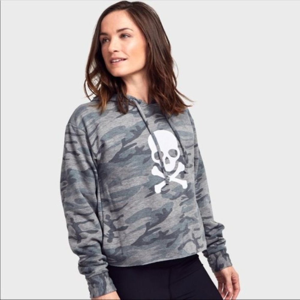 Soulcycle Skull Crossbones Graphic Camo Cropped Hoodie Sweatshirt Large L  Gray